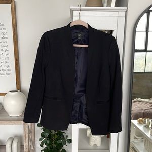 Jcrew 365 Blazer size 8 in black, has not been worn